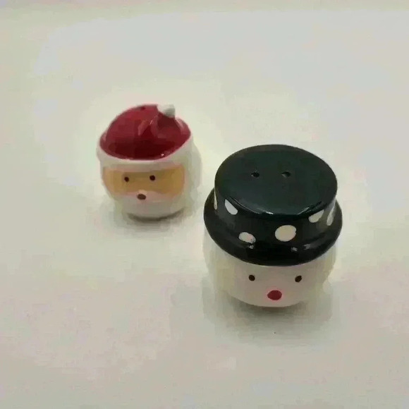 New In Box Cute Christmas Is Forever 3-D Santa‎ & Snowman Salt & Pepper Shakers - Picture 9 of 12